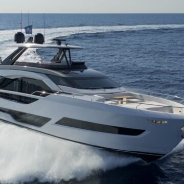 ferretti-yachts-800-embodies-balance