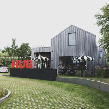 the-hub-returns-to-bridgehampton-with-luxury-retail,-beauty,-wellness,-&-experience the-hub-returns-to-bridgehampton-with-luxury-retail,-beauty,-wellness,-&-experience