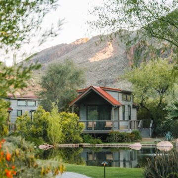 castle-hot-springs-review:-arizona’s-historic-luxury-wellness-retreat